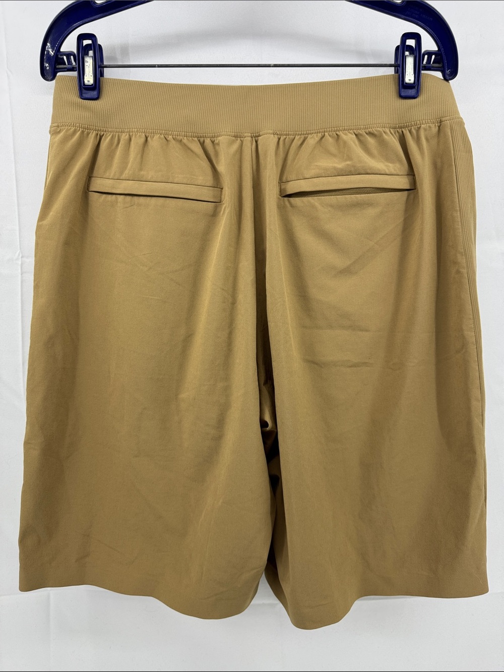 Athleta Womens Lightweight, Wrinkle-Free, Elastic Waist Khaki Dress Shorts, 10 - Picture 2 of 14